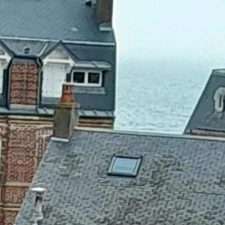 Bel Sur Avec Vue Sur La *