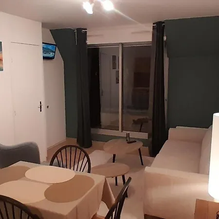 Bel Sur Avec Vue Sur La *